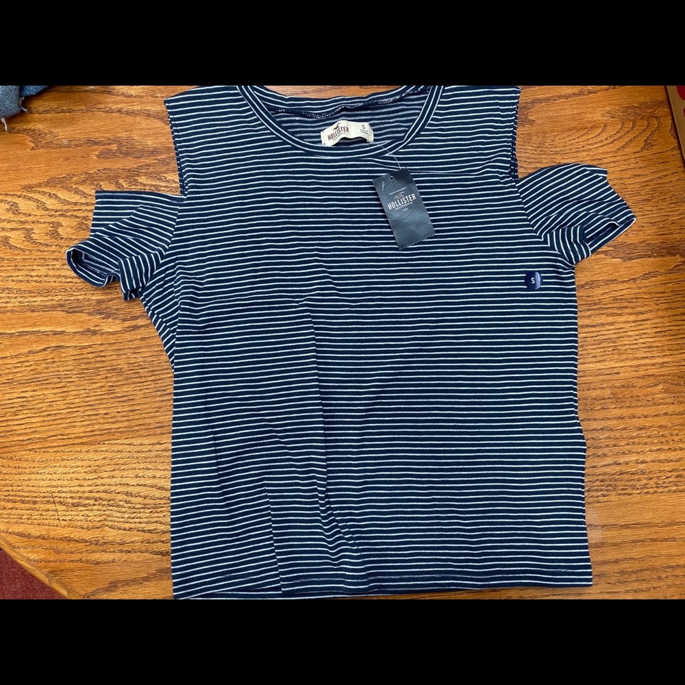 Hollister tank with cut out shoulder